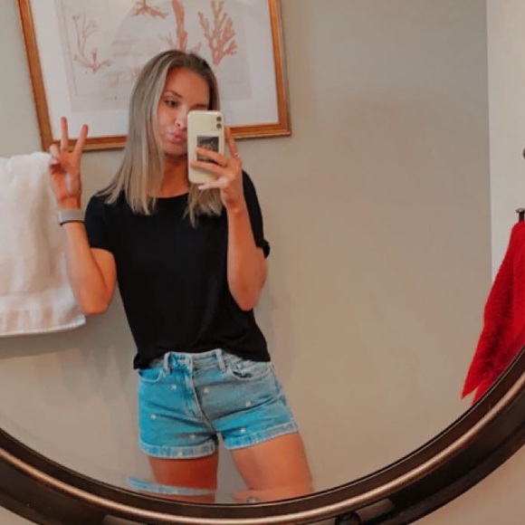 Meet your Posher, Gabby - Picture 1 of 1